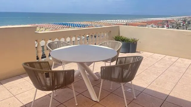 Apartment Attico Viareggio